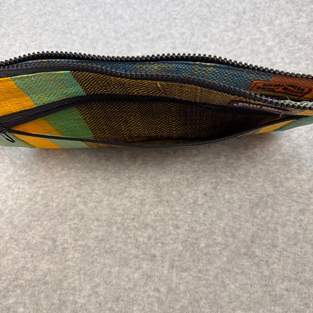 Entre Hilos Handwoven Cosmetic Bag Matagalpa Nicaragua Indigenous Artisan Pouch - Picture 4 of 10
